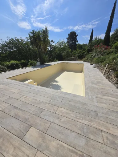 Rénovation de piscine en polyester à Hyères, Roquebrune-sur-Argens, ADC Polyester