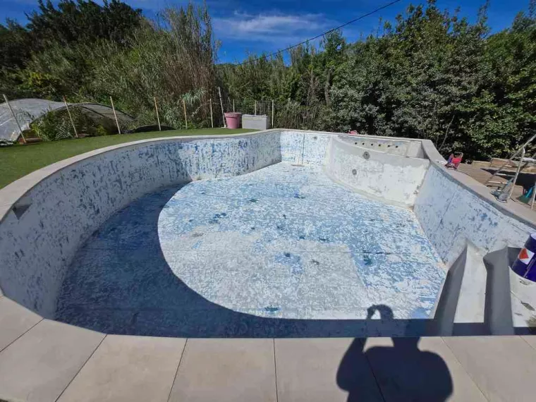 Détérioration du gel coat d'une piscine : à qui faire appel ?, Roquebrune-sur-Argens, ADC Polyester